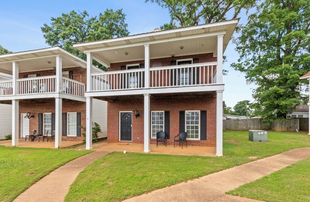 Charming 3-bedroom, 2 bath house in Tuscaloosa, home of the Alabama Crimson Tide