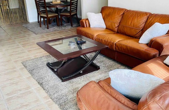 Charming 3-bedroom bungalow with AC and WiFi in welcoming Cocoa