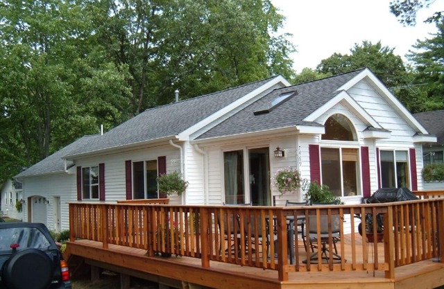 Charming 3 bedroom cottage between Croton & Hardy Dams with Dock available.