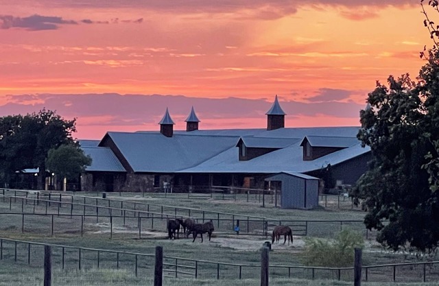 Charming 3 bedroom Farmhouse with amazing views in Whitesboro, Texas.