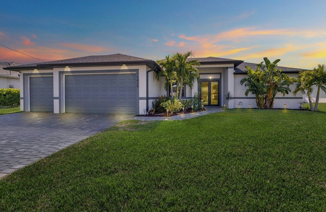 Charming 3-bedroom house with AC, WiFi in Marvelous Cape Coral