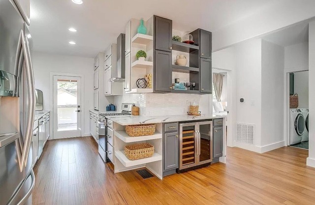 Charming 3-bedroom house steps away from Dickies Arena & William Rogers!
