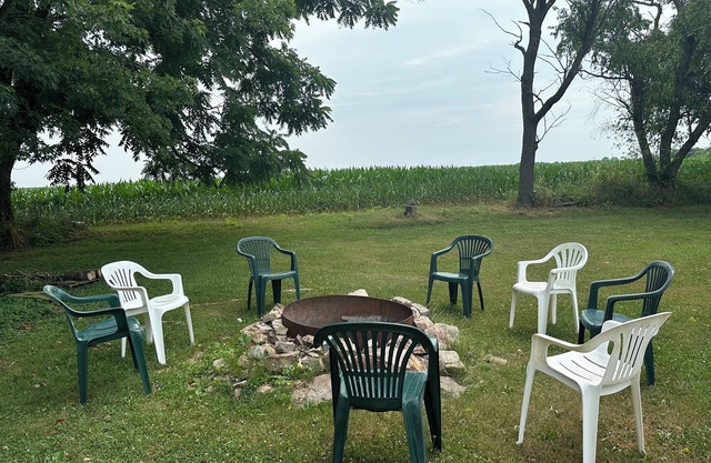 Charming 3-bedroom house in beautiful Grantville with WiFi, AC