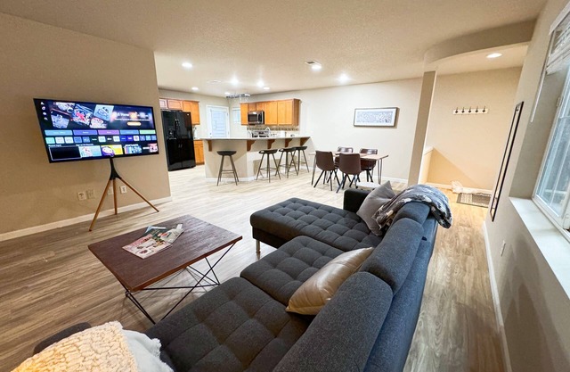 Charming 3-bedroom house in wonderful Beaverton with WiFi, AC