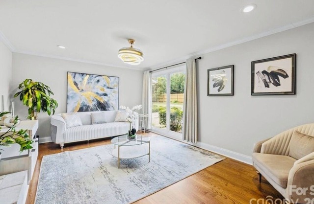 Charming 3-bedroom house minutes from CLT airport & uptown and south end