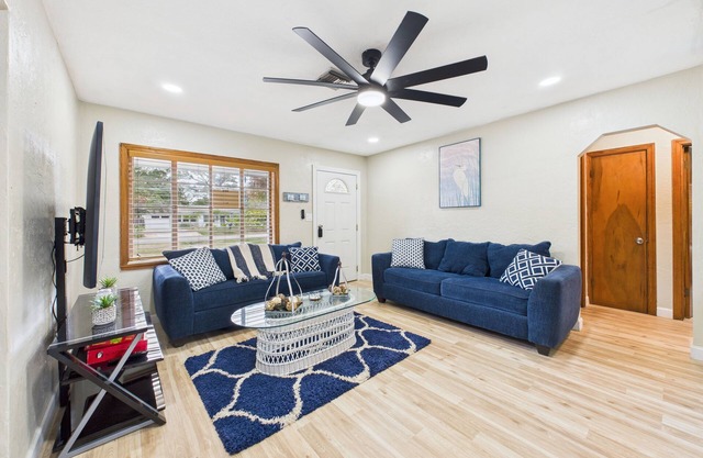 Charming 3-bedroom house with AC, WiFi in fantastic Melbourne