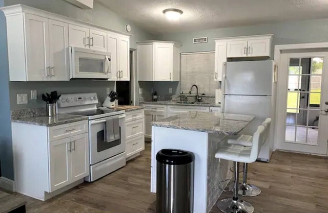 Charming 3-bedroom home away from home.