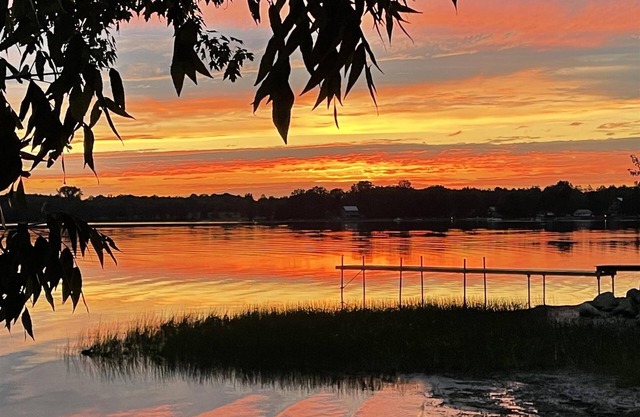 Charming 3 bedroom home directly on Lake Salem VT -great views!