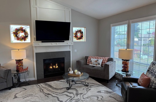 Charming 3-bedroom Home in Canby