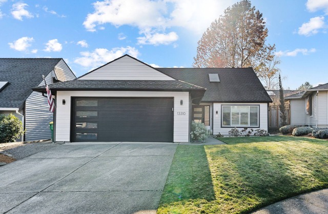 Charming 3 bedroom home in Tigard. Near Parks, Trails and Progress Ridge!