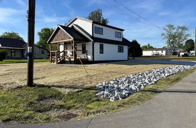 Charming 3-bedroom house with WiFi and AC in Pleasant Clarkson.
