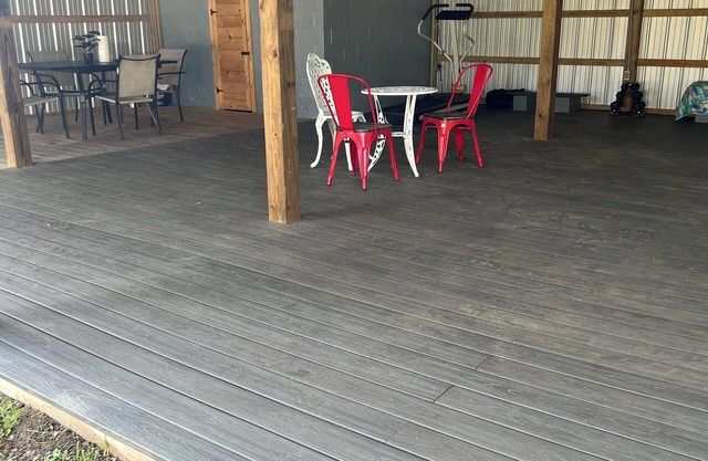 Charming 3-bedroom house with AC, WiFi, Outdoor Decking in adorable New Bern
