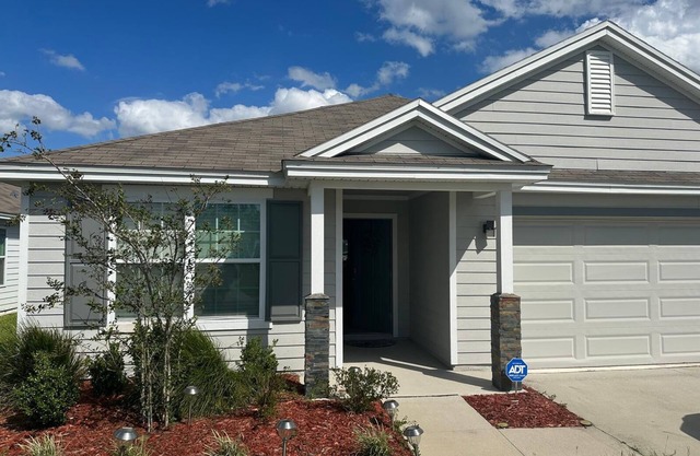Charming 3-bedroom house with WiFi and AC in Newberry