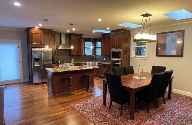 Charming 3-bedroom house in enchanting Portland with AC, WiFi