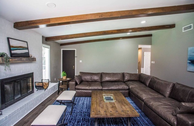 Charming 3-bedroom house with WiFi and AC in enchanting Lubbock