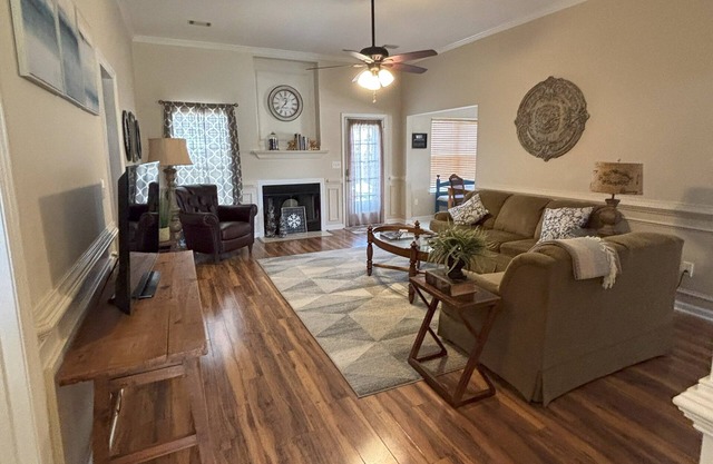 Charming 3-bedroom house in welcoming Evans with AC, WiFi, fitness equipment