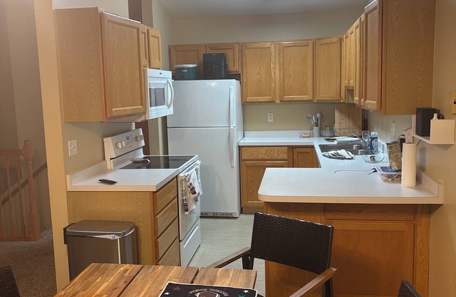 Charming 3-bedroom house with AC and WiFi in terrific Fargo