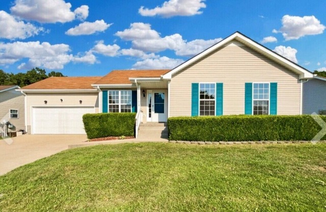 Charming 3-bedroom house near historic downtown Clarksville.