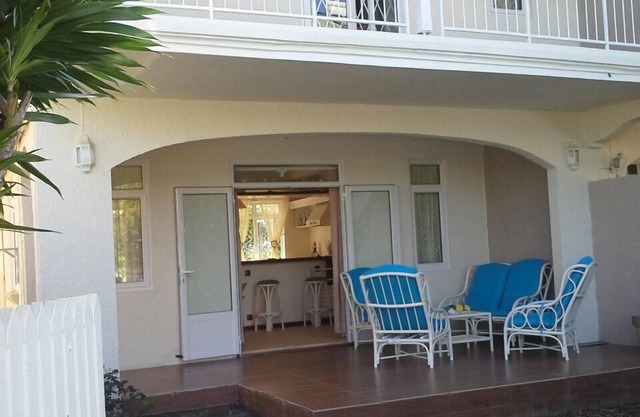 Charming 3 bedroom villa with pool, only 4 minutes walk to the beach