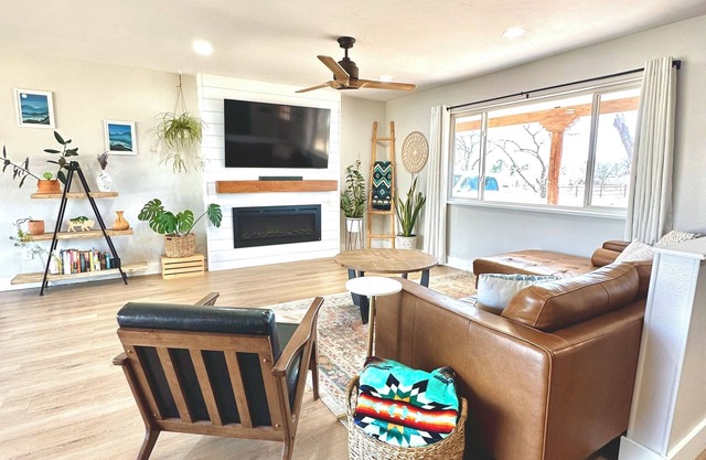 Charming 3BR In-Town Cortez Home w/Sauna & Mesa Views – Family & Pet-Friendly