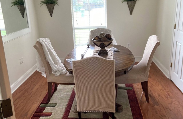 Charming 4-bedroom house with WiFi and AC in Denham Springs
