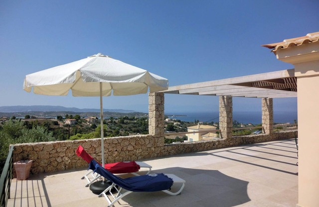 Charming 4-bedroom villa in fabulous Porto Heli with AC, WiFi