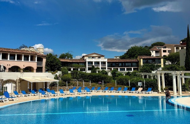 Charming 4-person apartment - Parc de Grimaud
