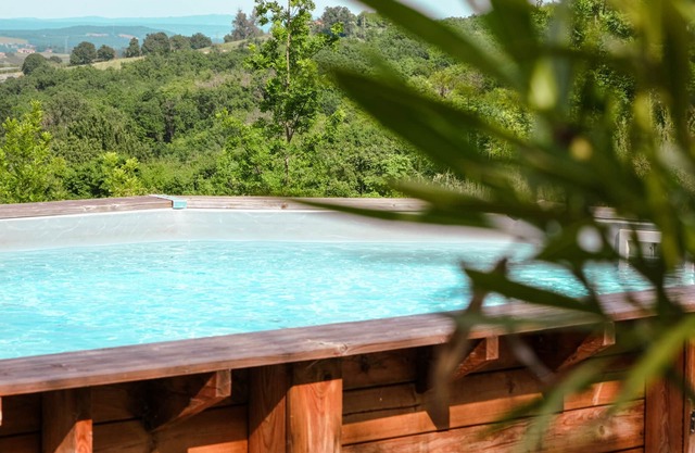 Charming 4-star eco-friendly gîte with private sauna and swimming pool
