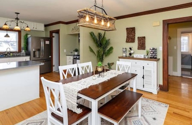 Charming 4BR/2BA in central DSM