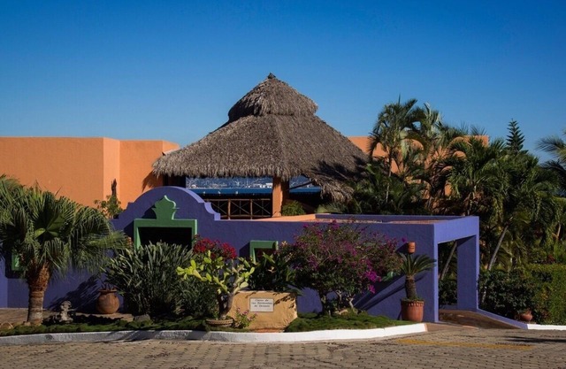Charming 4BR La Punta Villa overlooking Manzanillo Bay with infinity pool