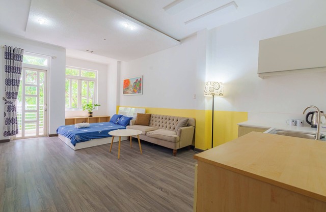 Charming 6-bedroom house-Max16People-1km to Bui Vien-CityCentral HCM