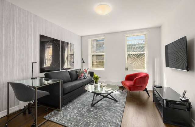 Charming and Spacious Upper East Side Two Bedroom