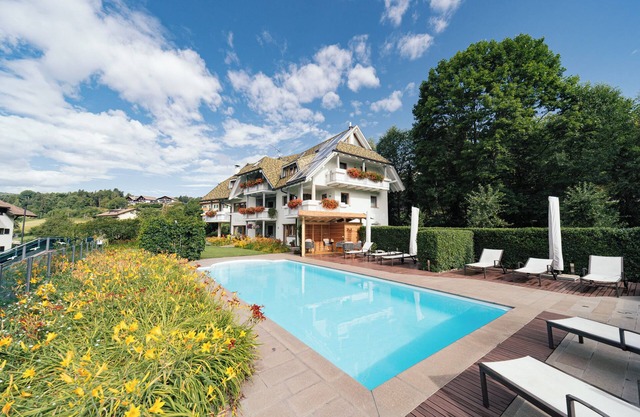 Charming Apartment "Sahara" in Villa Anina with Pool