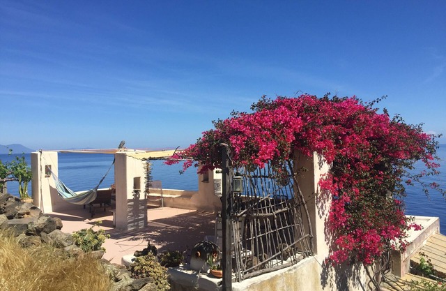 Charming apartment 35 steps from the sea