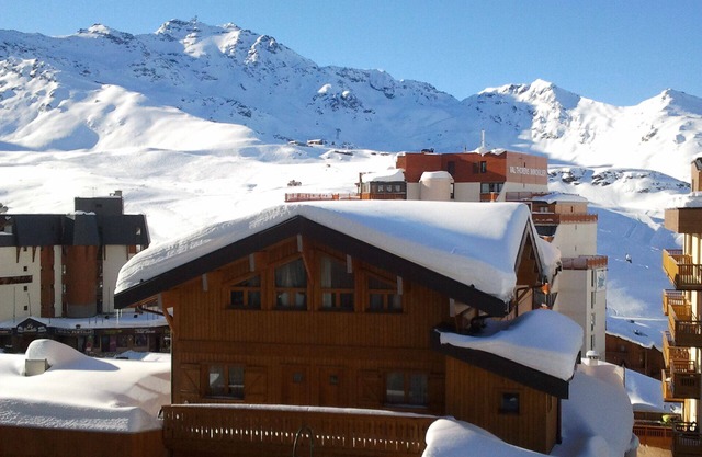Charming apartment in Valthorens for 4 people, splendid south balcony view