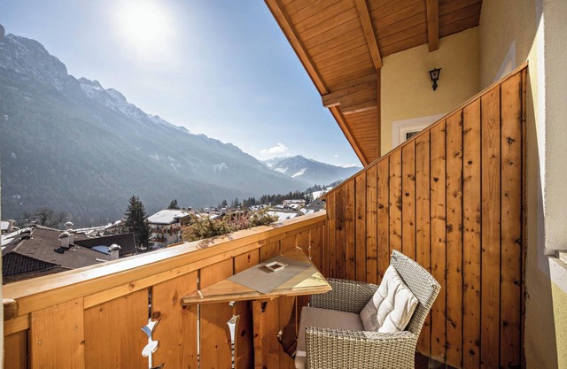 Charming Apartment “Majon d’Aisciuda Sella” with Mountain View