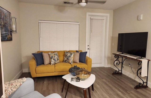 Charming apartment with AC and fitness room in enchanting Orlando