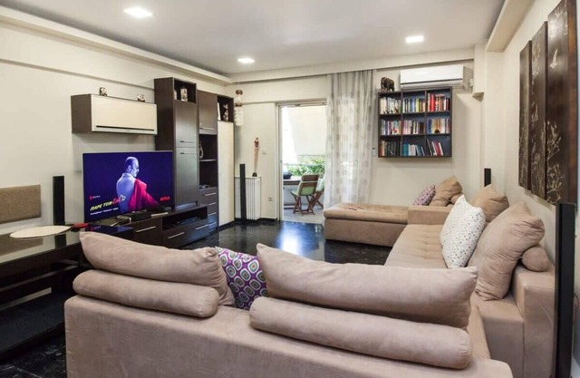 Charming Athinas House with Modern Touches