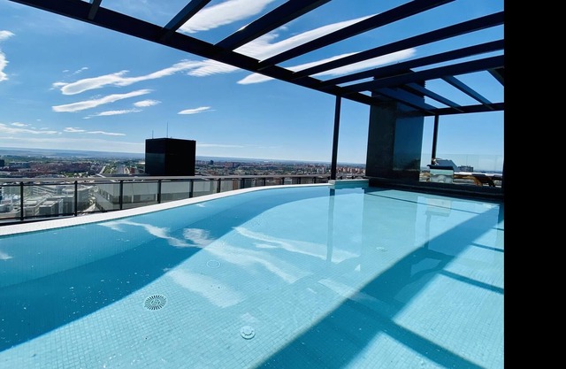 Charming Australis Tower - In luxury urbanization, swimming pools, parking, padd