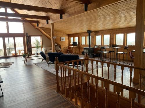 Charming barn loft - all amenities on 60 acre farm in the White Mountains of NH