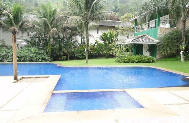 Charming Beach House in Condo Portogalo - ANG006