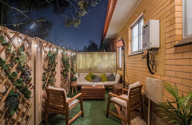 Charming beach shack in Henley Beach perfect for a peaceful getaway by the ocean