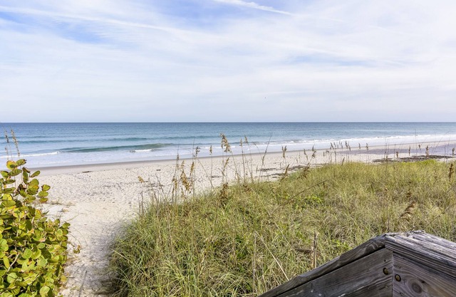 Charming Beach-Side Retreat