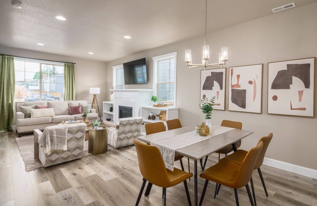Charming Beaverton, King beds, Game room, 5bdrm!