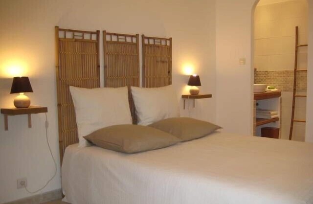 Charming Bed and Breakfast in the heart of the Maures Nature Reserve