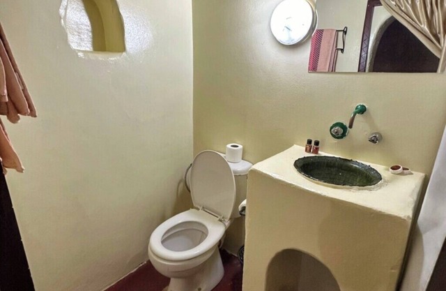 Charming bed & breakfast with WiFi and AC in beautiful Zagora