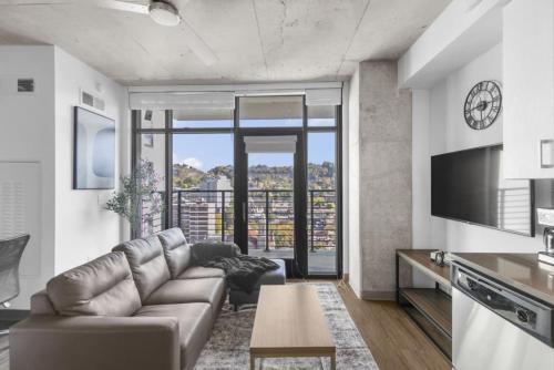 Charming Bham Studio Escape