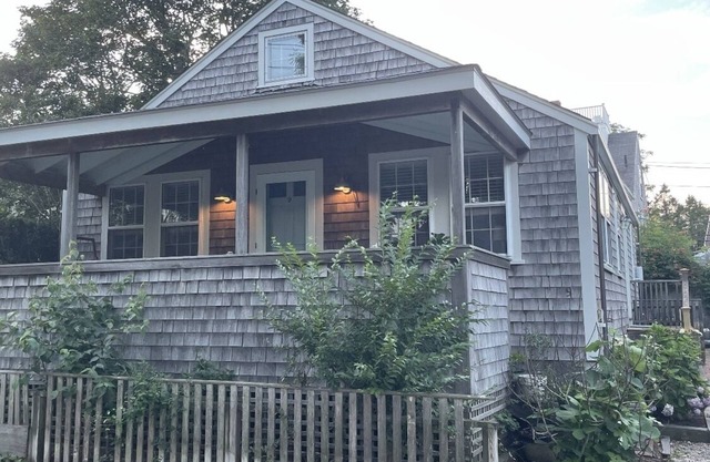 Charming Bungalow in Nantucket's Downtown Historic District