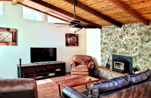 Charming Cabin at Rainbow Lake in Pinetop-Lakeside AZ