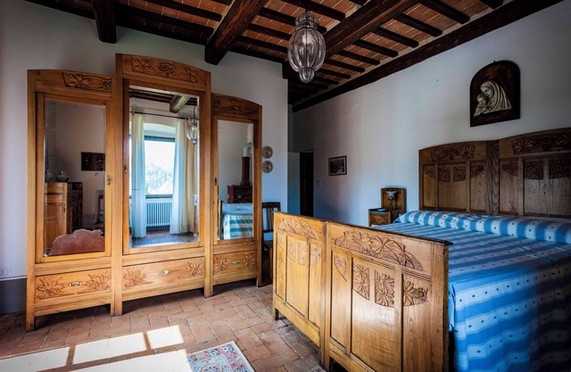 Charming Casale w/Garden & Shared Pool, Romagna Toscana Escape- La Clombera 1